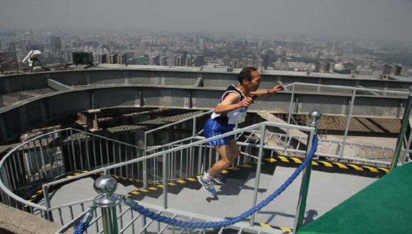 Marathon_Venucia.jpg