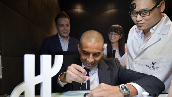 Trezeguet visited Hublot.jpg