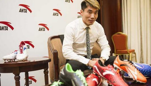 anta soccer shoes