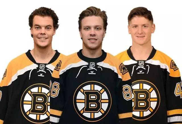 Boston Bruins launch ice hockey clinic in Beijing.jpg