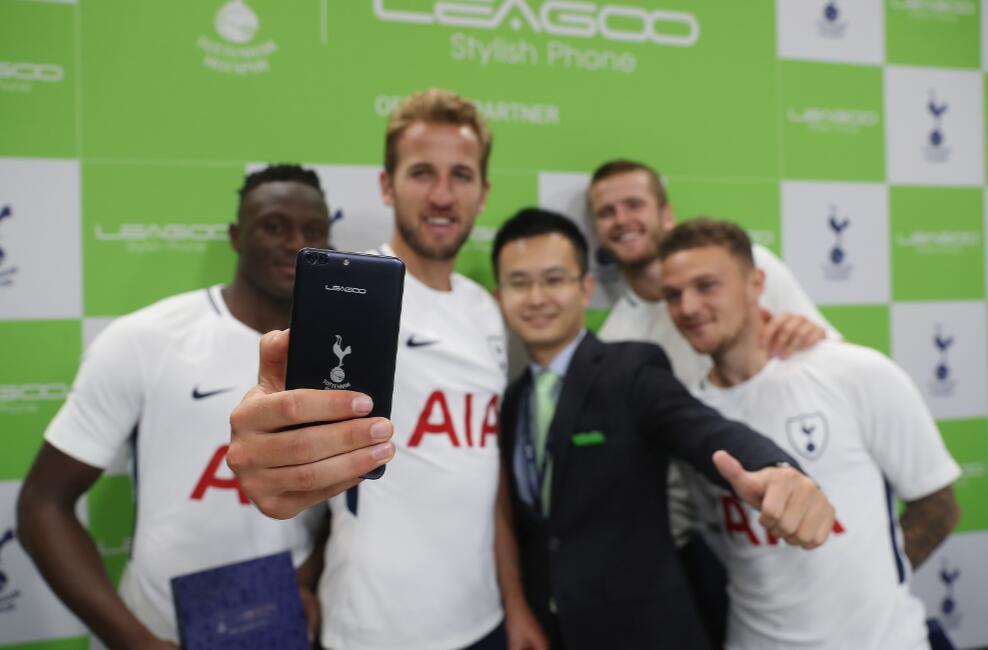 Tottenham and LEAGOO - Kane, Wanyama, Trippier, Dier 1.JPG
