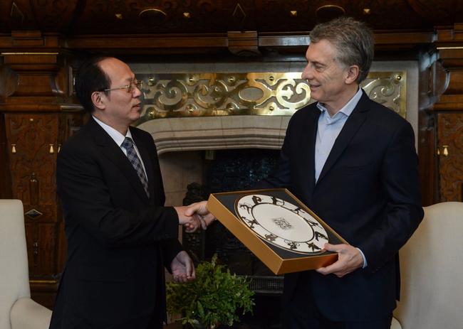 Gou Zhongwen met with Argentine President for football cooperation.jpg